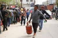 आयात बढ्दा पनि बजारमा ग्यास अभाव, उपभोक्ता मारमा