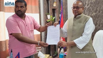 कमला नदीको पुल निर्माण ढिलाइ, सात दिनभित्र काम अघि नबढाए आन्दोलनको चेतावनी