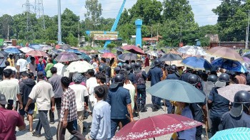 गरिमा हत्या प्रकरणमा चौथो दिन पनि वीरगञ्ज–पथलैया सडकखण्ड ठप्प