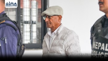 पूर्वगृहमन्त्री रमेश लेखकलाई अदालत पेश गरियो