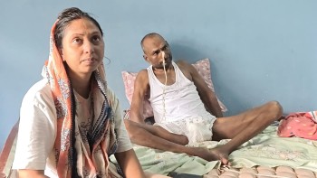 ब्रेन हेमरेजपछि उपचाररत प्रेमशंकरलाई आर्थिक संकट