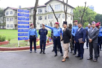 गृहमन्त्री सुधन गुरुङको टिप्पणी: ३६ वर्षदेखि हतकडी सुरक्षाकर्मीमै सीमित भएको आरोप