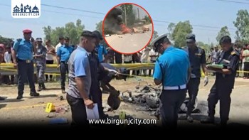 मोटरसाइकल ठोक्किएर आगो लाग्दा तीन विद्यार्थीको जलेर मृत्यु