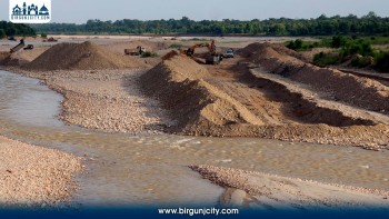 बाढी पस्ने चिन्ताले दिनरात नदी नियन्त्रणमा सक्रिय वडाध्यक्ष कटुवाल