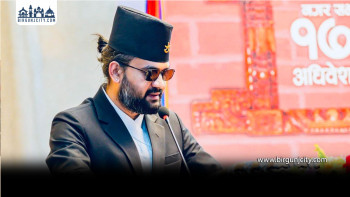 प्रधानमन्त्री बालेनको शपथ समारोहमा ५ पूर्वप्रधानमन्त्री सहभागी, ओली अनुपस्थित