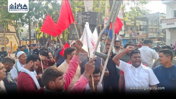 वीरगञ्जमा ओली पक्राउको विरोधमा प्रदर्शन, तत्काल रिहाइको माग