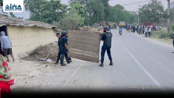 गण्डक नहर किनारका अतिक्रमण हटाउने अभियान सुरु,एकैसाथ ४ वटा डोजर परिचालन