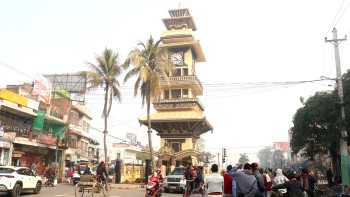 राष्ट्रिय सरसफाइ सप्ताह स् वीरगन्जको घण्टाघर क्षेत्रमा बृहत् सरसफाइ