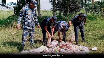 तीन लाखभन्दा बढी मूल्यका अवैध पटाका बरामद गरी नष्ट