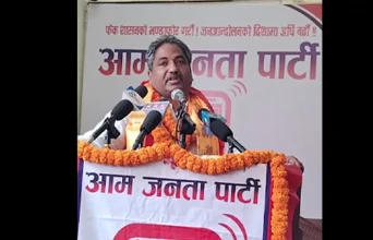 प्रभु साहको टिप्पणी : सरकार आफ्नै बोझले थिचियो