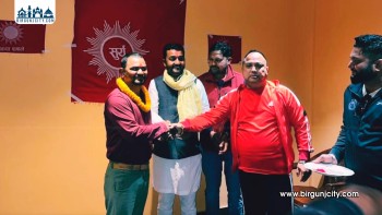 वीरगंज–१८ का पूर्व स्वतन्त्र उम्मेदवार नरेश यादव एमालेमा प्रवेश