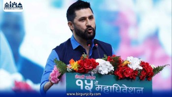 सरकार ढल्छ भन्नेहरू नै ढल्छन् : रवि लामिछाने