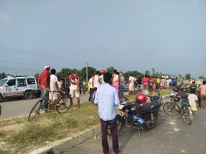 ट्रकको ठक्करबाट पैदलयात्रीको मृत्यु, साइकलयात्री घाइते