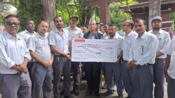 सूर्य नेपालका श्रमिकले जुटाए सवा दुई लाख राहत