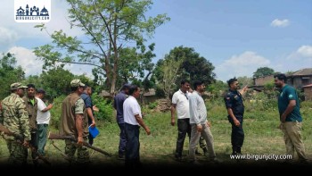 साझेदारी वन क्षेत्रभित्र पर्ने अतिक्रमित जग्गा खाली गराउने अभियान निरन्तर जारी