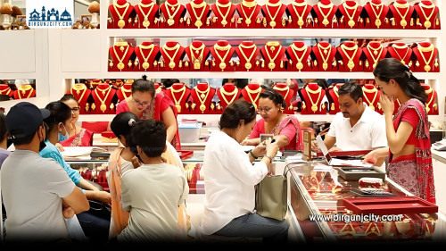 सुनचाँदीको मूल्यमा गिरावट, सुन तोलामा ३ हजार ७०० रुपैयाँ घट्यो