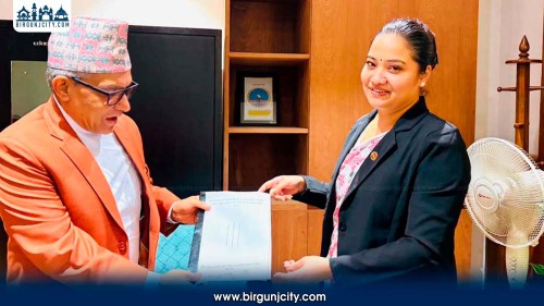 सहकारी कसुर हेर्ने छुट्टै इजलास गठनको मागसहित मन्त्री रावलद्वारा प्रधानन्यायाधीशलाई प्रतिवेदन बुझाइन्