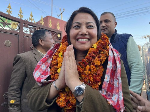 ओलीको बचाउमा झाँक्री : बलियोसँग प्रतिस्पर्धा गर्नुपर्छ