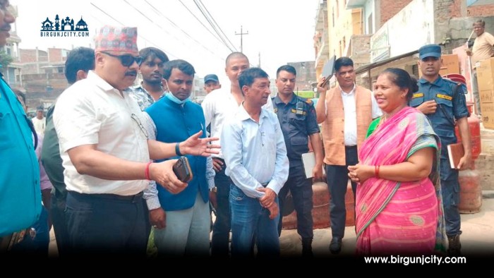 कलैयामा ट्राफिक अराजकता र सडक अतिक्रमण नियन्त्रणका लागि संयुक्त टोलीद्वारा अनुगमन
