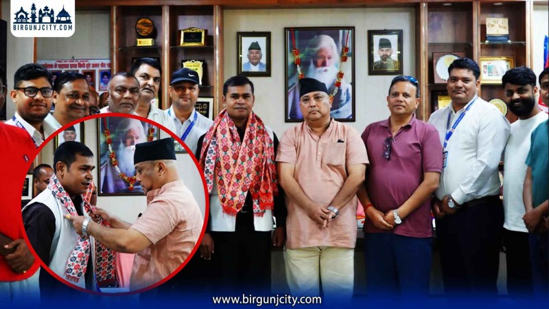 पीएचडी हासिल गरेका डा. राजु बैठालाई वीरगंज महानगरपालिकाद्वारा विशेष सम्मान
