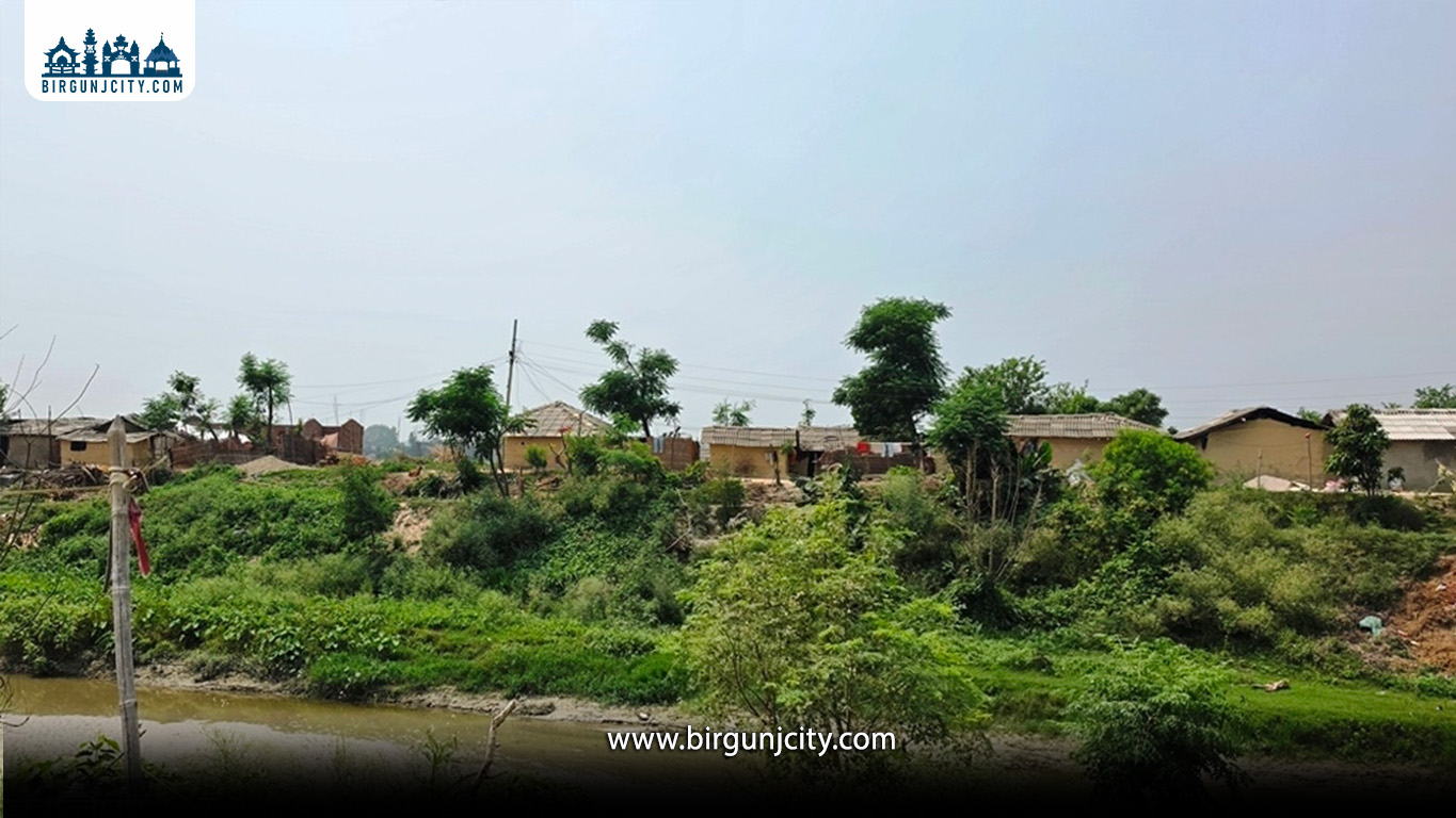 नहरको जमिन अतिक्रमण गरी बनाइएका चार सय घरटहरा भत्काइँदै